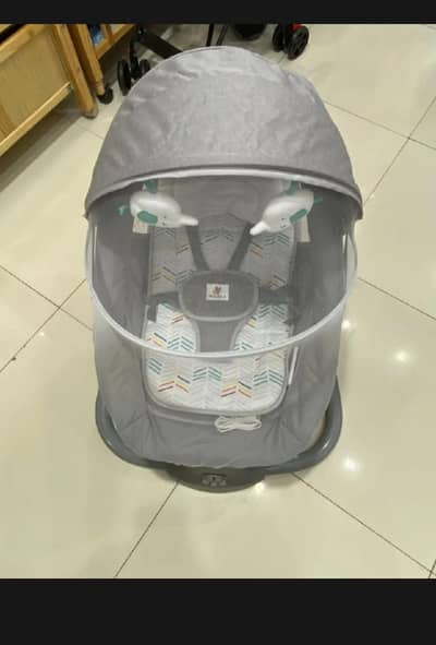Mastela 3-in-1 Deluxe Multi-Functional Bassinet / Auto Swing