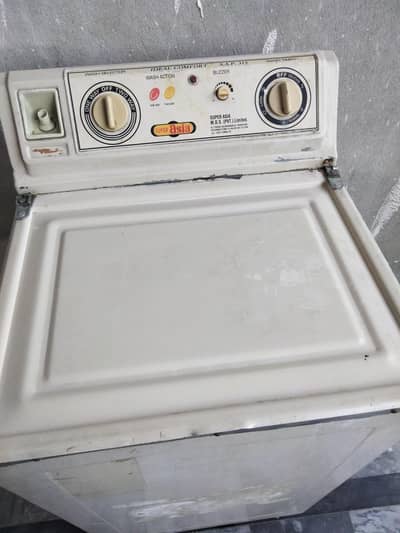 super Aisa washing machine in very good condition