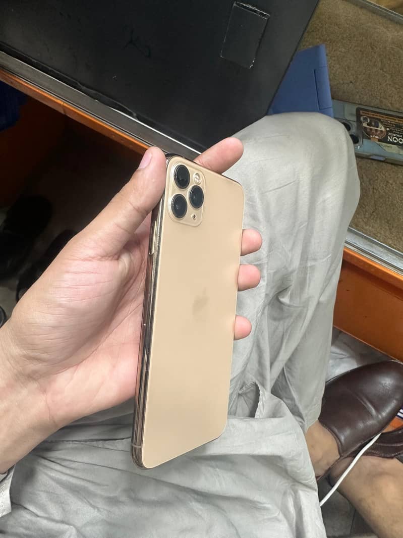 Apple iPhone 11 Pro Max 3