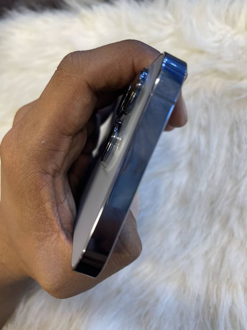 Apple iPhone 13 Pro 3