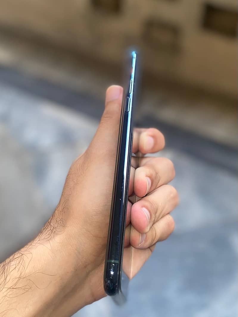 IPhone 11 Pro Max 2