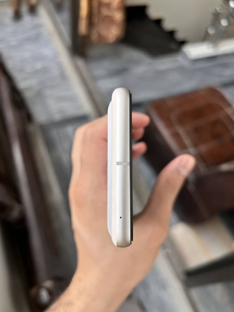 Google Pixel 7 5