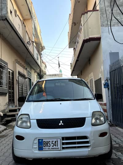 Mitsubishi Minica 2008