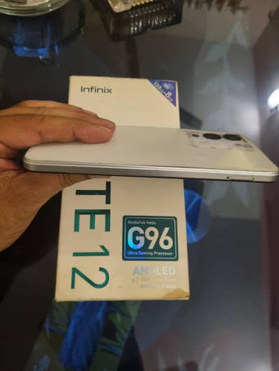 Infinix Note 12