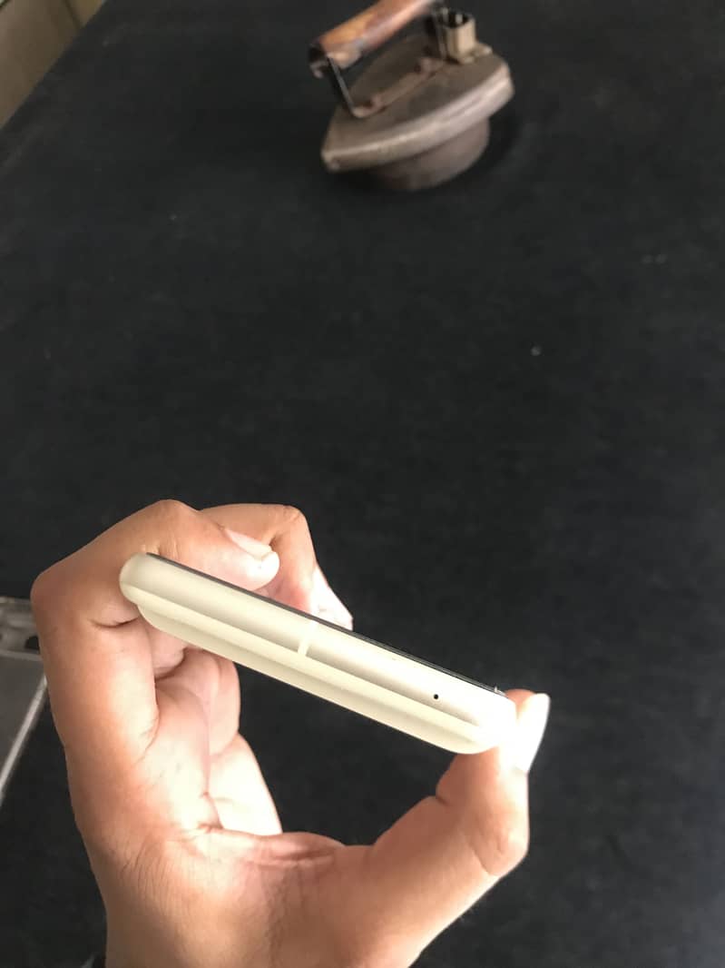 Google Pixel 7 5