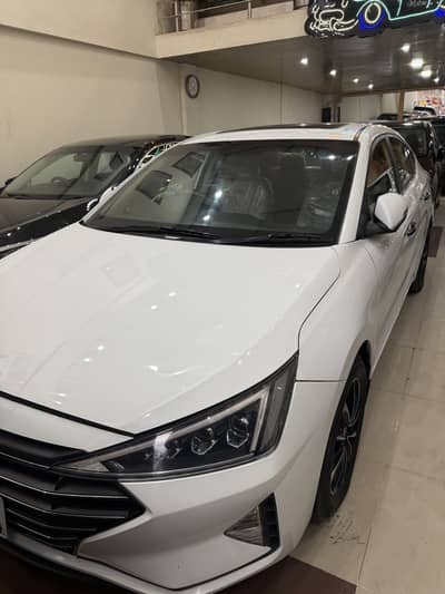 Hyundai Elantra 2022