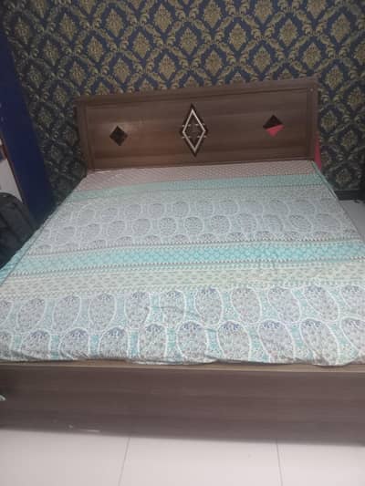 King size bed with mattress