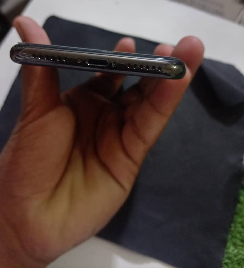 Apple iPhone X 2