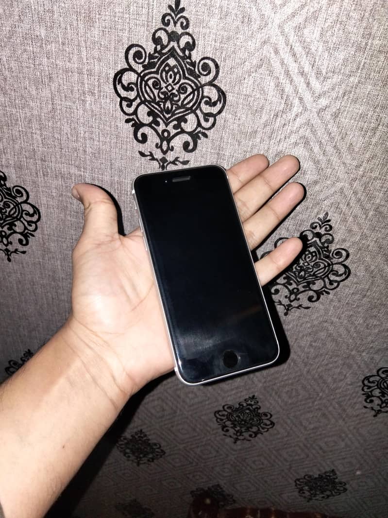 Apple iPhone SE 1