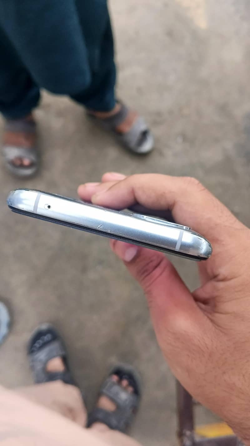 One Plus 8T 4