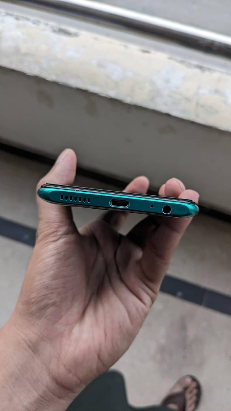 tecno spark 5 pro 4