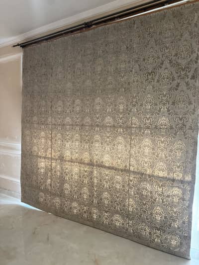 Beautiful Offwhite and cream color Self Print Motif Blind