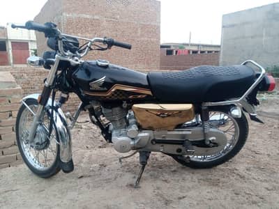 gold 2024 model Good condition