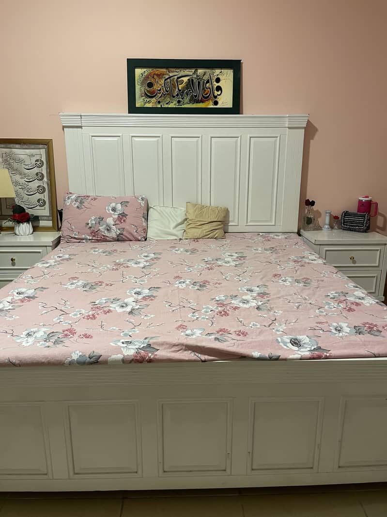 king size bed 0