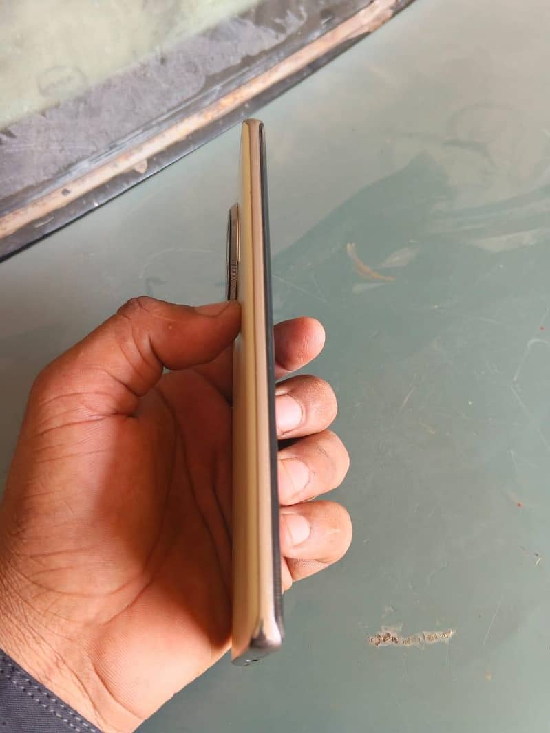 Tecno CAMON 30S 1