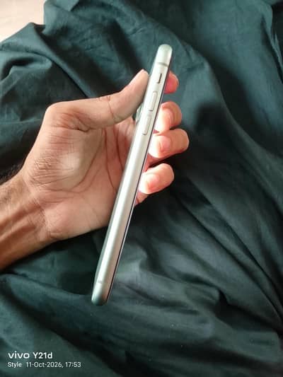 Apple iPhone 11 64 gb water pack set