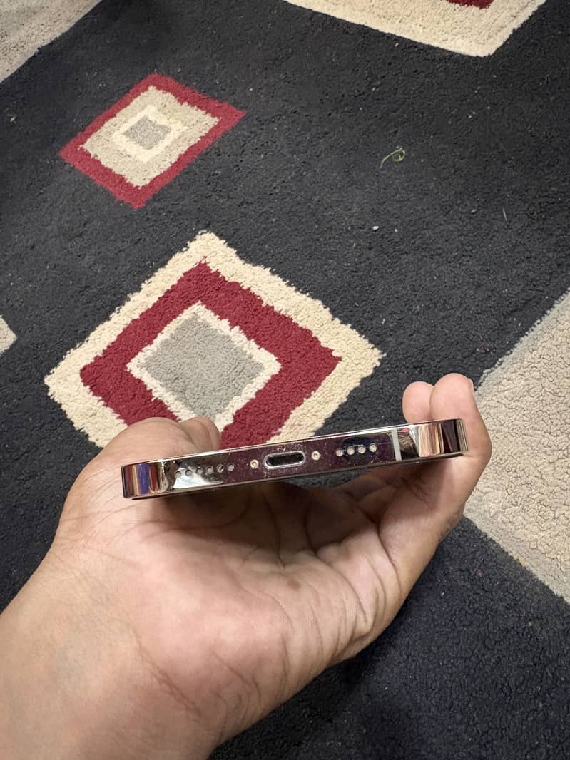 Apple iPhone 12 Pro Max 5