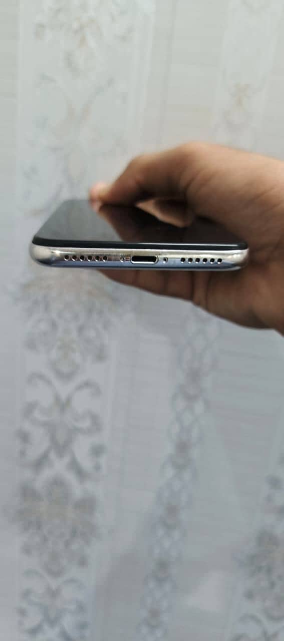 Apple iPhone X 7