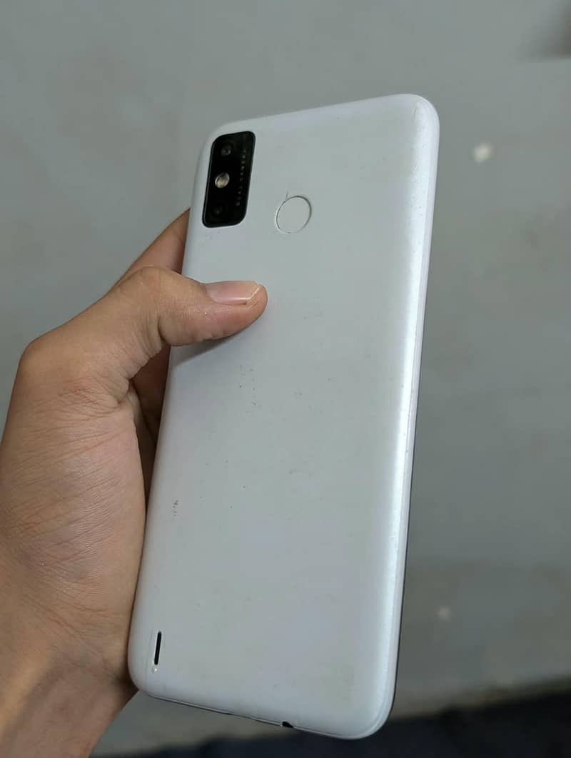 Tecno Spark 6 4