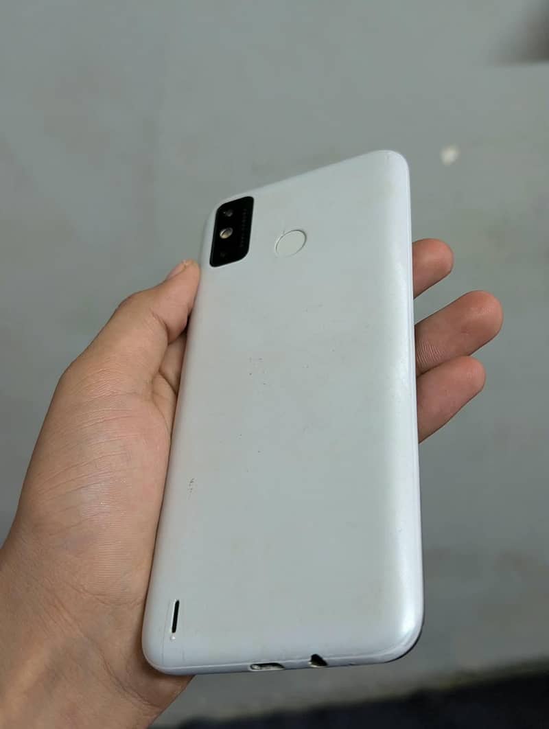 Tecno Spark 6 5