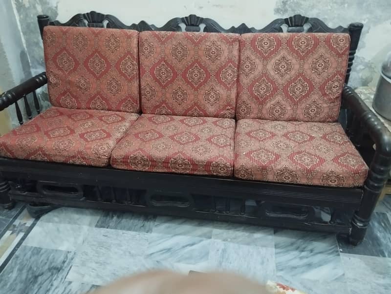 3 sitter and 2 single sitter sofas 0