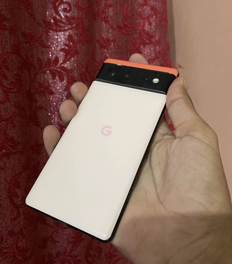 Google Pixel 6 4