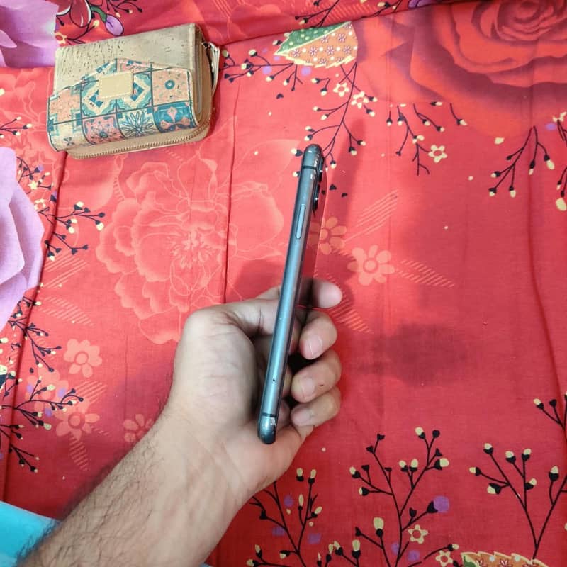 Apple iPhone 11 8
