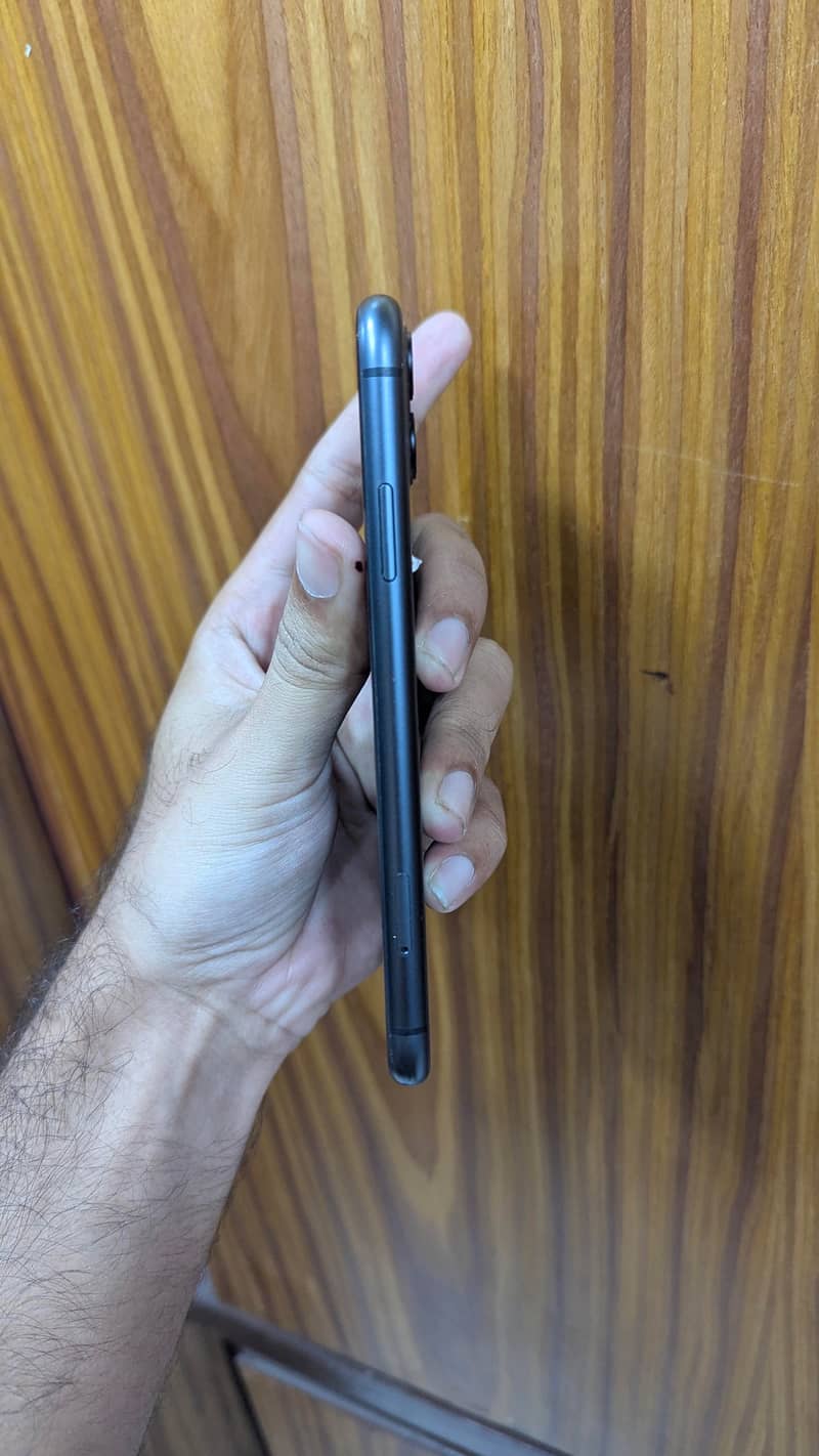 Apple iPhone 11 5