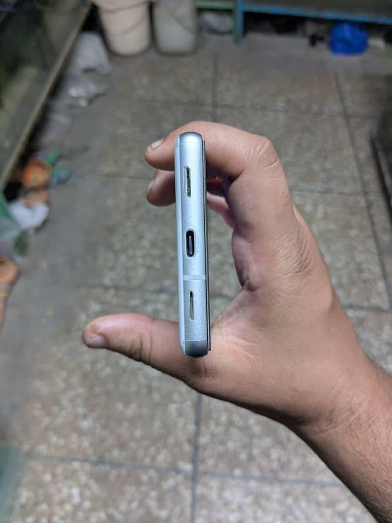 Google Pixel 7a 3
