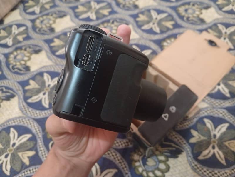 10/10 condition camera is working 2