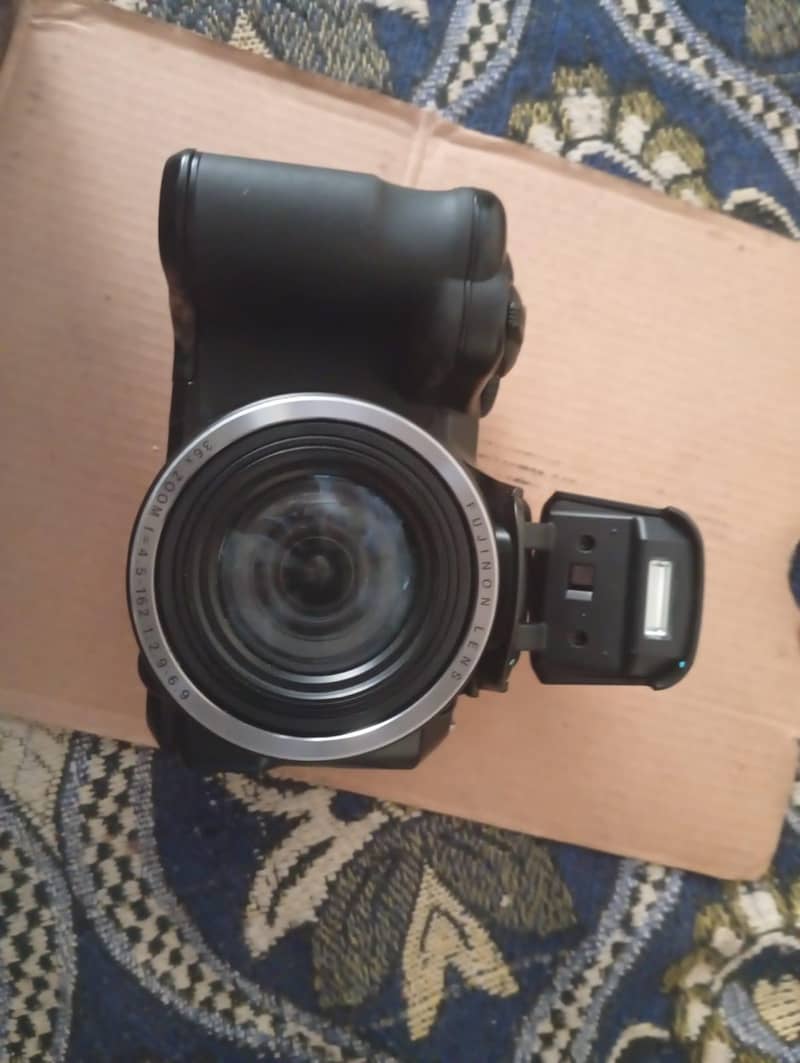 10/10 condition camera is working 3