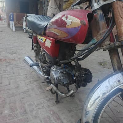 2011 model super star engine bilkul ok condition normal