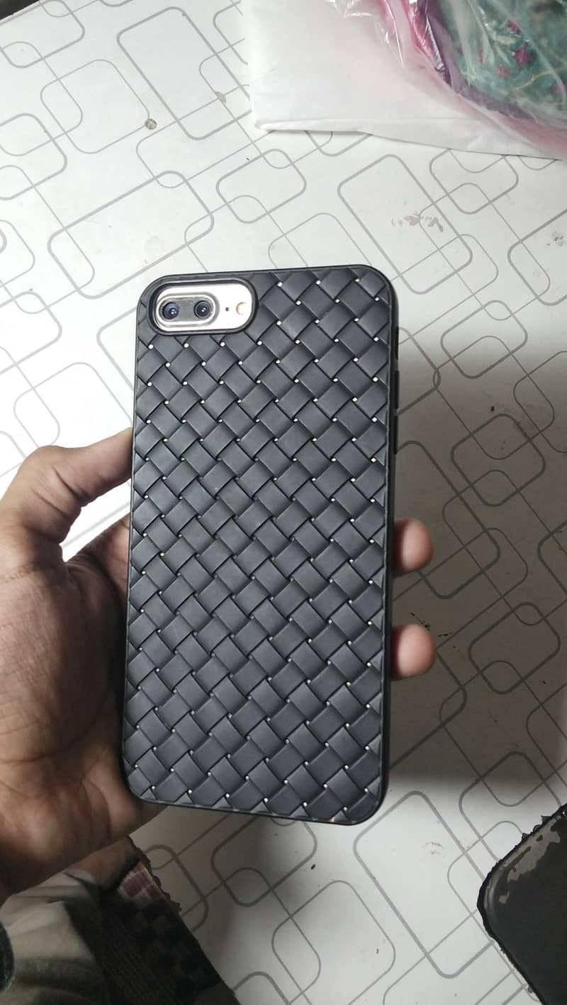 Apple iPhone 7 Plus 1