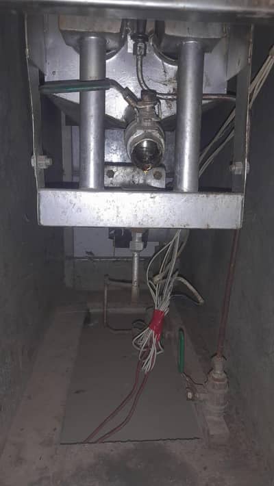hotel equipment repairing and sale purchase center. . pizza oven fryer.