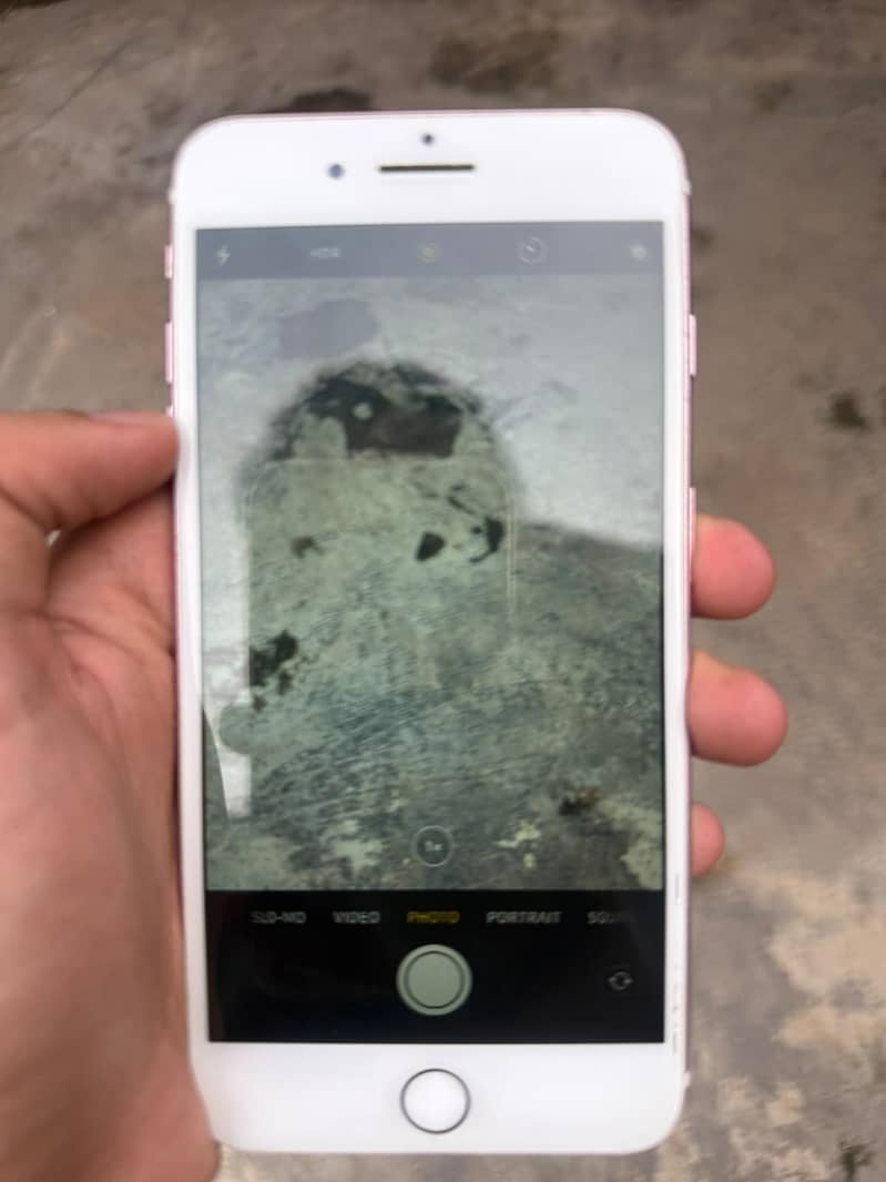 Apple iPhone 7 Plus 2