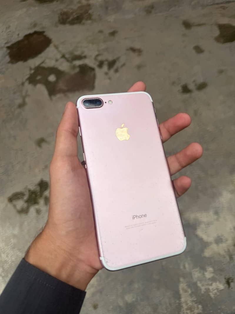 Apple iPhone 7 Plus 3