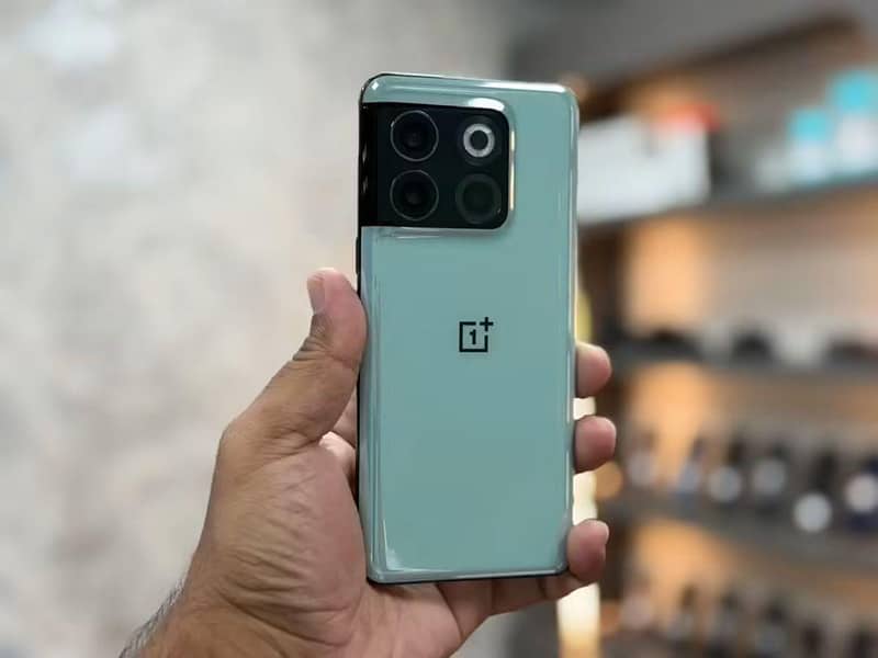 One Plus 10T 1