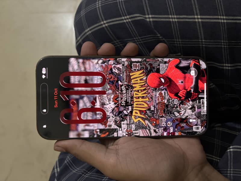 Apple iPhone 16 Pro Max 2