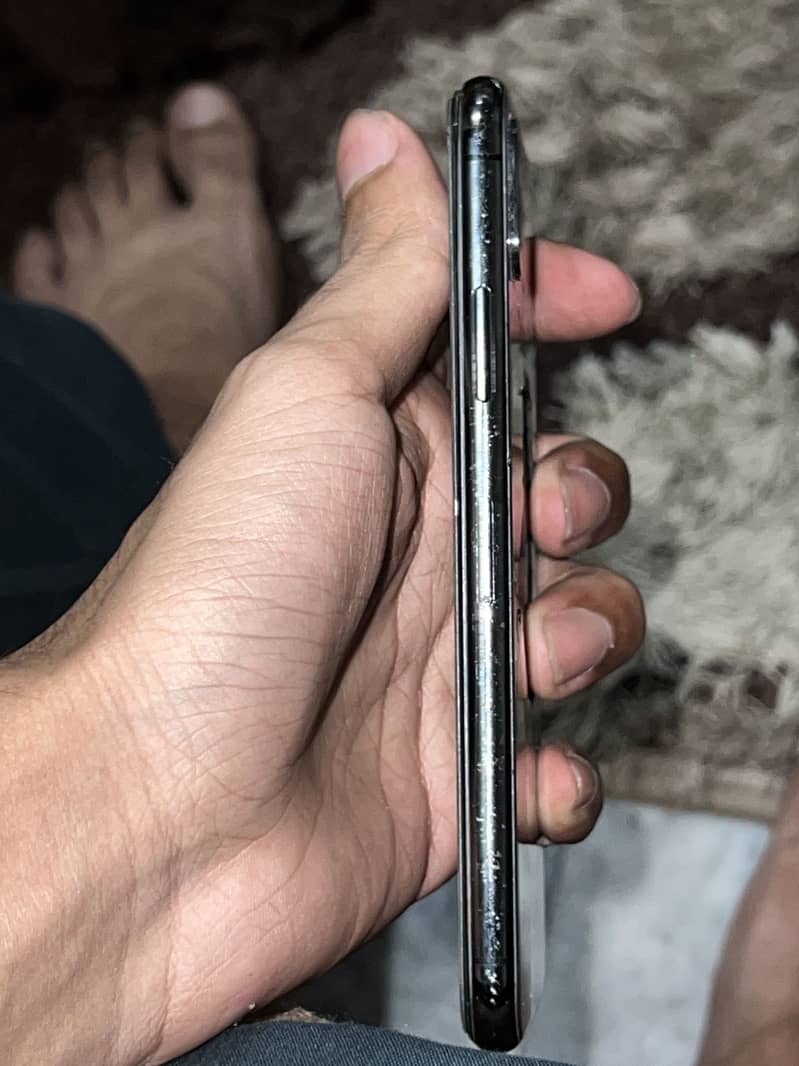 Apple iPhone X 5
