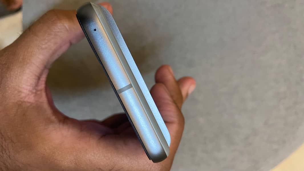 Google Pixel 8 2