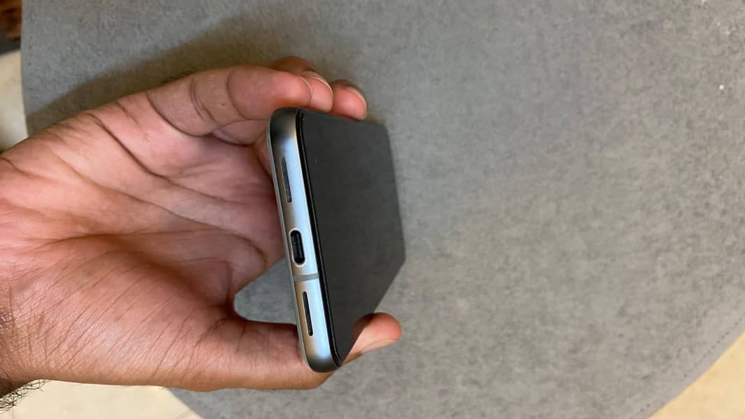 Google Pixel 8 3