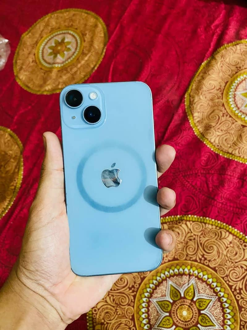 Apple iPhone 14 3