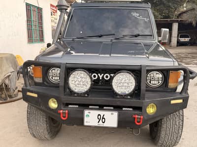 Toyota Land Cruiser 1989