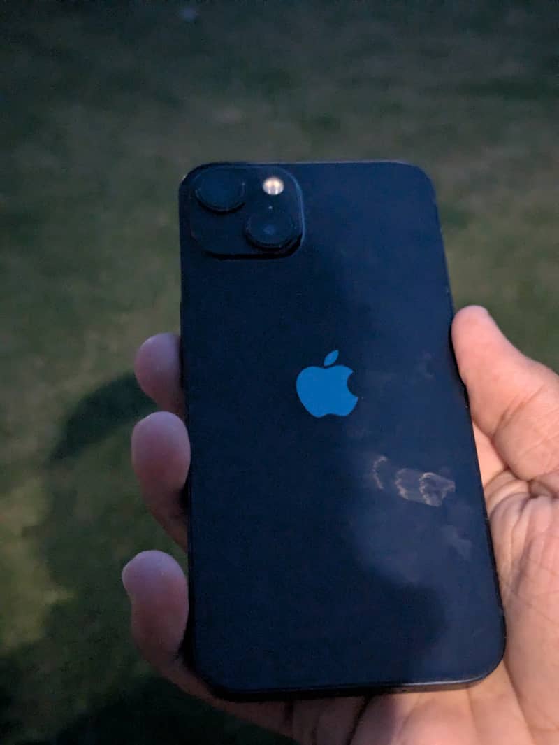Apple iPhone 13 2