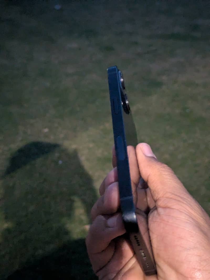 Apple iPhone 13 3