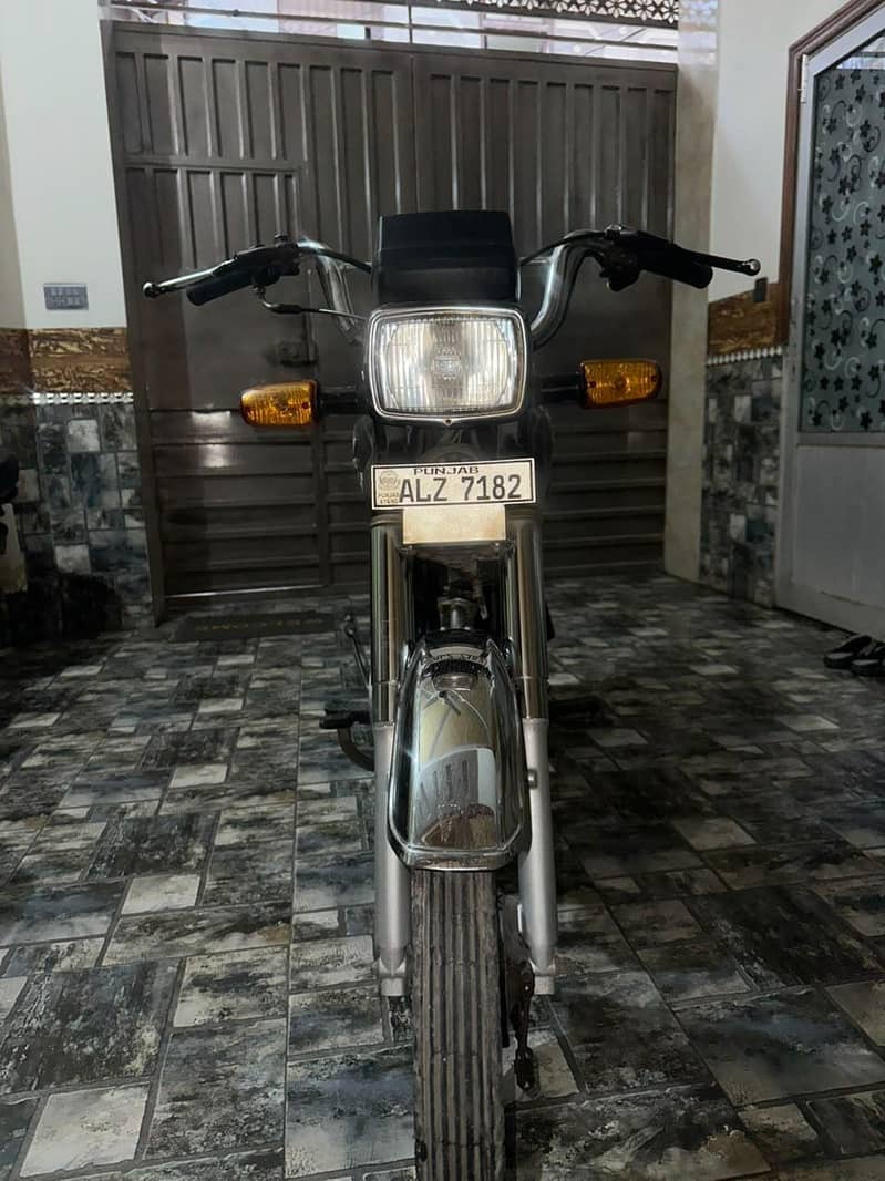 CD 70 2022 model 6