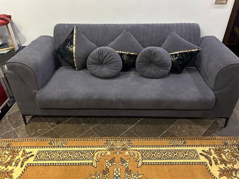 7 seater sofa 0