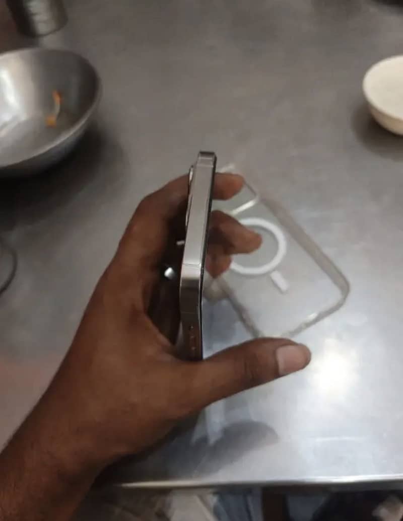 Apple iPhone 13 Pro Max 7