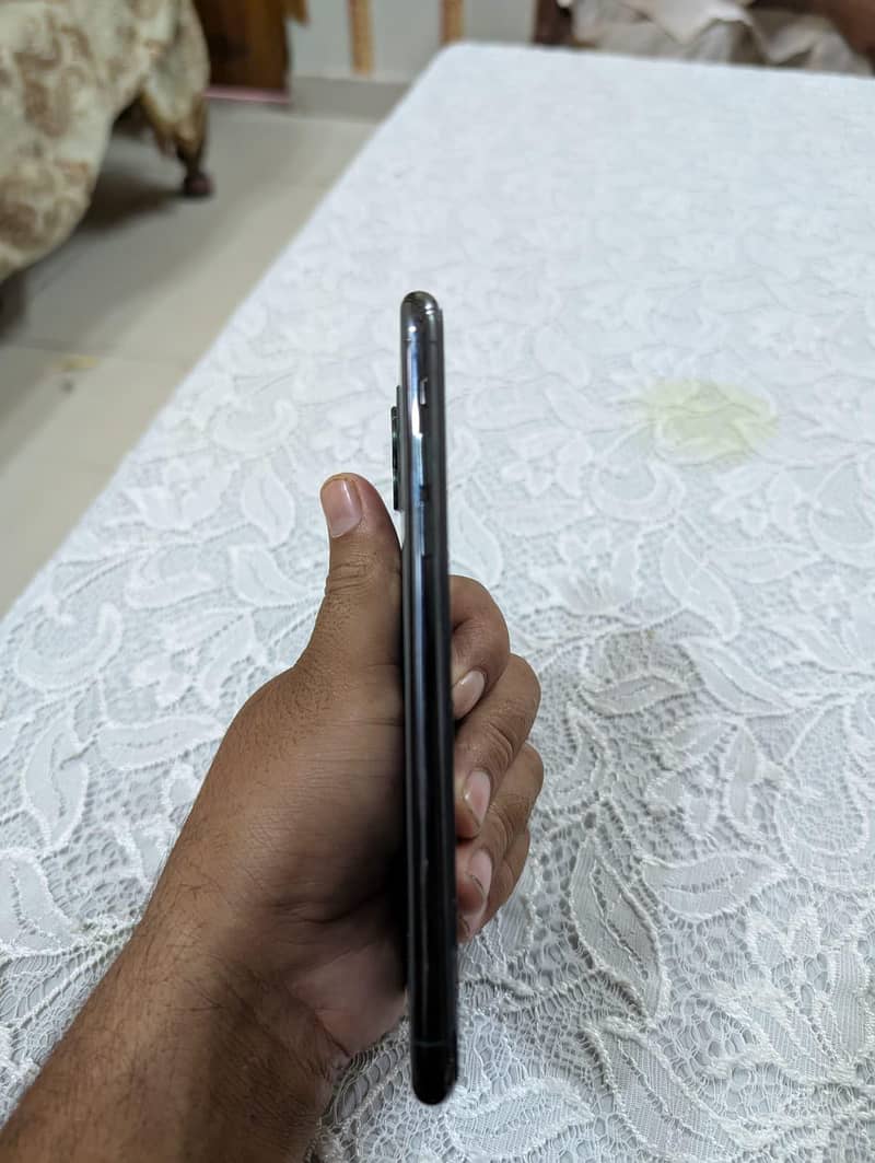 iPhone 0