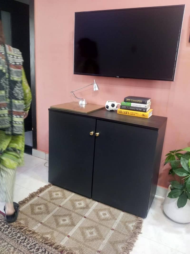 Good condition table 1